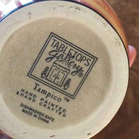 Tabletops Gallery Tampico Decanter and Salt and Pepper - Picture 4 of 5